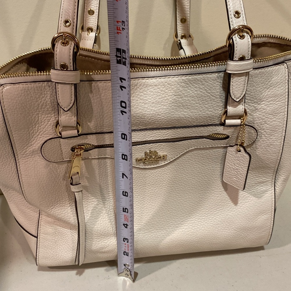 πCoach pebbled leather shoulder or purse-crossbody - Picture 11 of 16